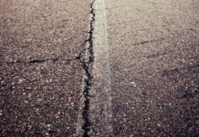 Crack Filling: What is the Ideal Crack Filler for Driveway Cracks