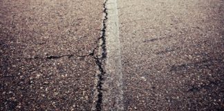 Crack Filling: What is the Ideal Crack Filler for Driveway Cracks