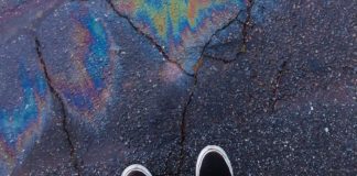 Crack Sealing Tips: How to Fix Your Driveway Cracks?