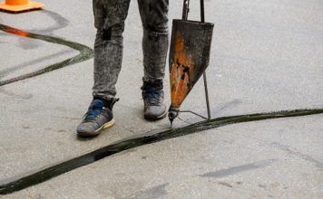 Should You Use Crack Sealing or Filing to Repair Asphalt Cracks sealcoating