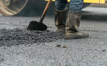 Tips for Applying Asphalt Driveway Sealer Like a Pro: Commonwealth Paving's Expert Guide
