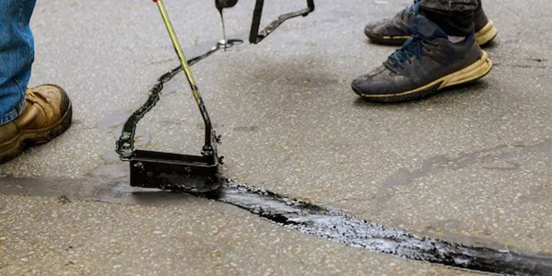 Louisville's Trusted Asphalt Driveway Sealer Specialists Extend the Lifespan of Your Driveway