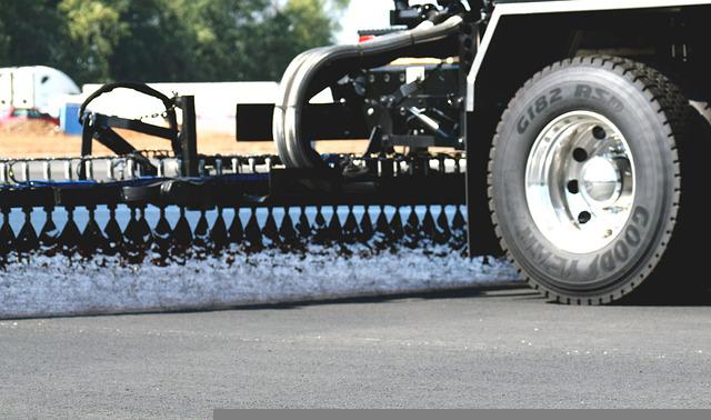 Expert Tips for Successful Asphalt Driveway Repair and Maintenance