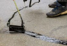 The 4-Step Process of Asphalt Crack Repair in Louisville, KY