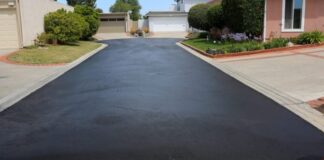 5 Reasons Louisville Homeowners Should Invest in Asphalt Driveway Sealer