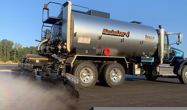 How Louisville Paving Companies Are Revolutionizing Local Roadways and Driveways