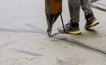 Don’t Ignore Cracks! Why Asphalt Crack Repair is Crucial for Your Pavement Best Asphalt Crack Repair Techniques to Prevent Costly Damage